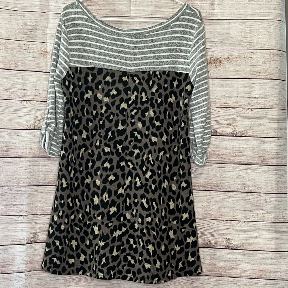 Entro Dress - Picture 2 of 3